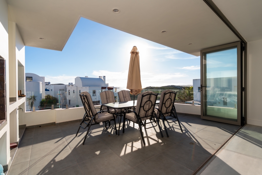 5 Bedroom Property for Sale in Paradise Beach Western Cape